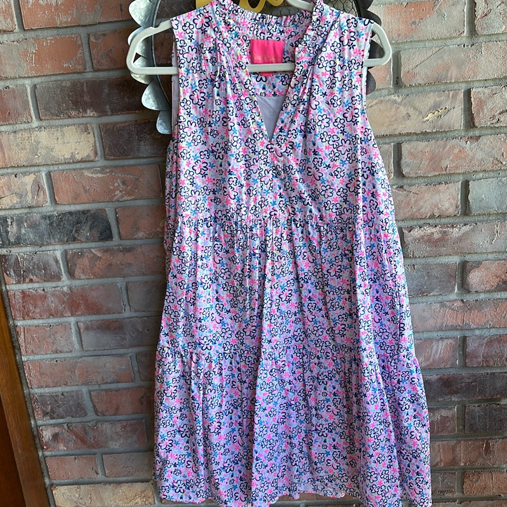 Lilly Pulitzer pink novella daisy floral tiered sleeveless swing dress